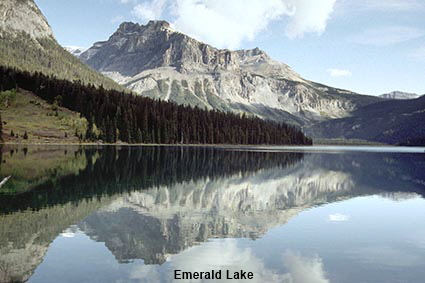 Emerald Lake, Yoho National Park, BC, Canada Emerald Lake, Yoho National Park, BC, Canada