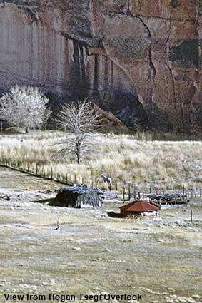  Hogan Tsegi Overlook, Canyon de Chelly, AZ, USA