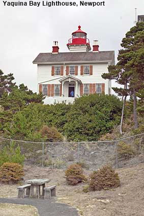  Yaquina Bay Lighthouse, Newport, OR, USA