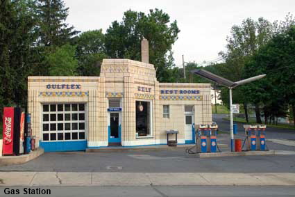 Gas Station, Pitt Street, Bedford, PA, USA