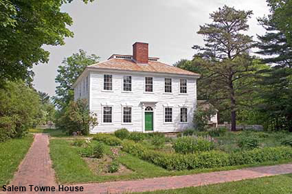 Salem Towne House (1796), Old Sturbridge Village, MA, USA