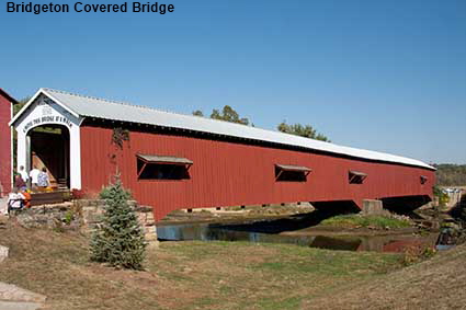 Bridgeton Covered Bridge, Bridgeton, IN, USA Bridgeton Covered Bridge, Bridgeton, IN, USA