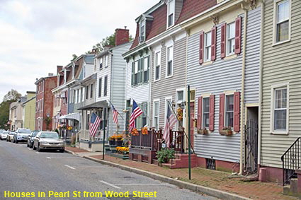 Houses in Pearl St from Wood St, Burlington, NJ, USA